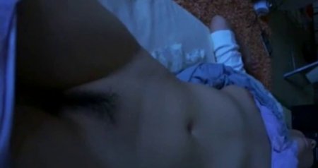 Брат ебет пьяную сестру пока она пьяная спит в отключке